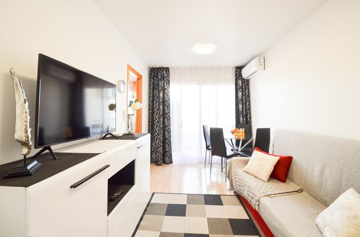 Schoene Wohnung Mit Pool , Wi-Fi Und Privat Garage 또레비에하 외부 사진