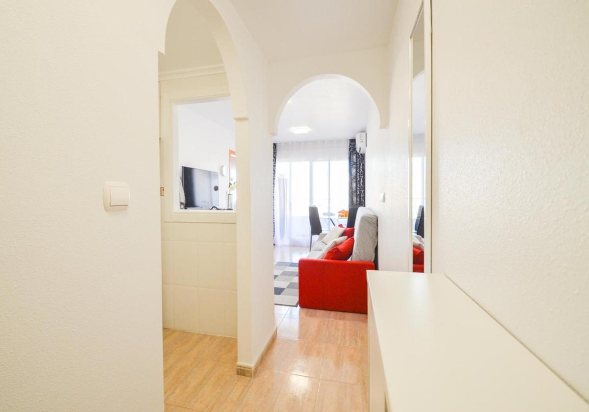 Schoene Wohnung Mit Pool , Wi-Fi Und Privat Garage 또레비에하 외부 사진