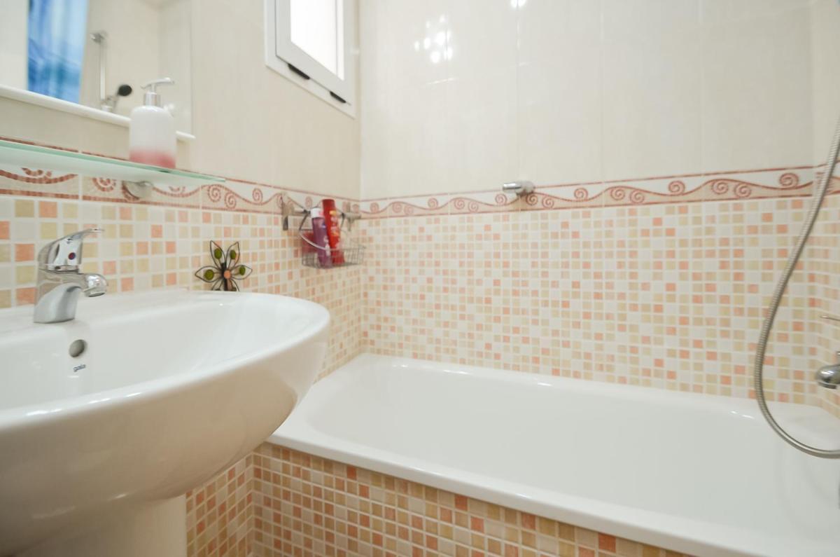 Schoene Wohnung Mit Pool , Wi-Fi Und Privat Garage 또레비에하 외부 사진
