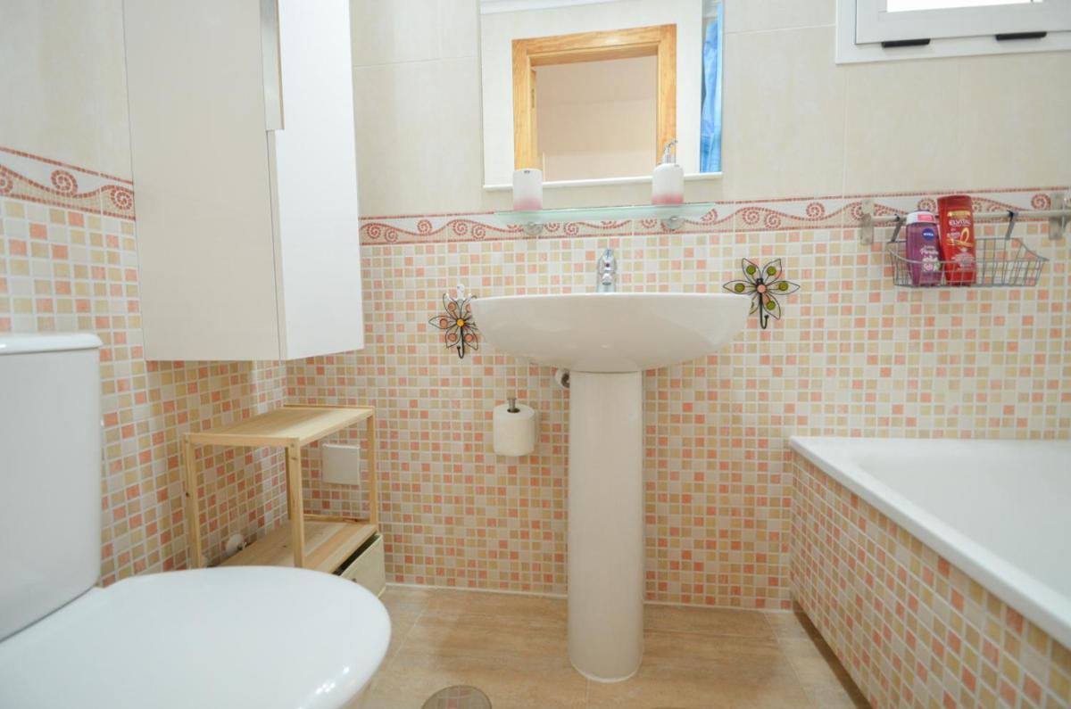 Schoene Wohnung Mit Pool , Wi-Fi Und Privat Garage 또레비에하 외부 사진